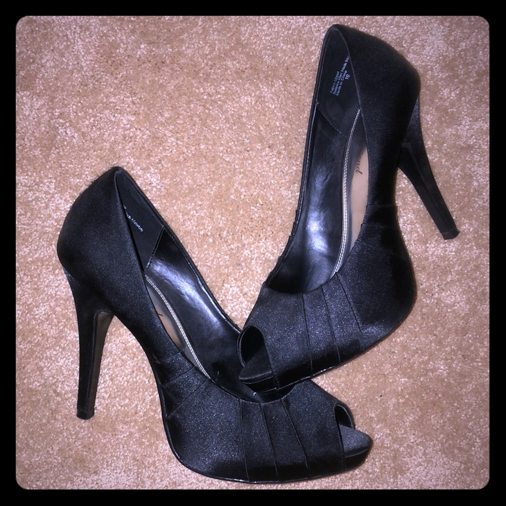 Black dress heals